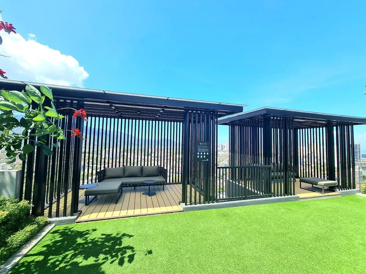 Beacon Executive Premium Suite George Town Apartment