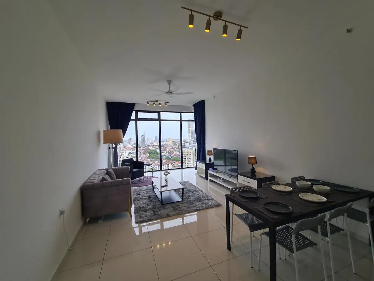 Apartment Beacon Executive Premium Suite George Town