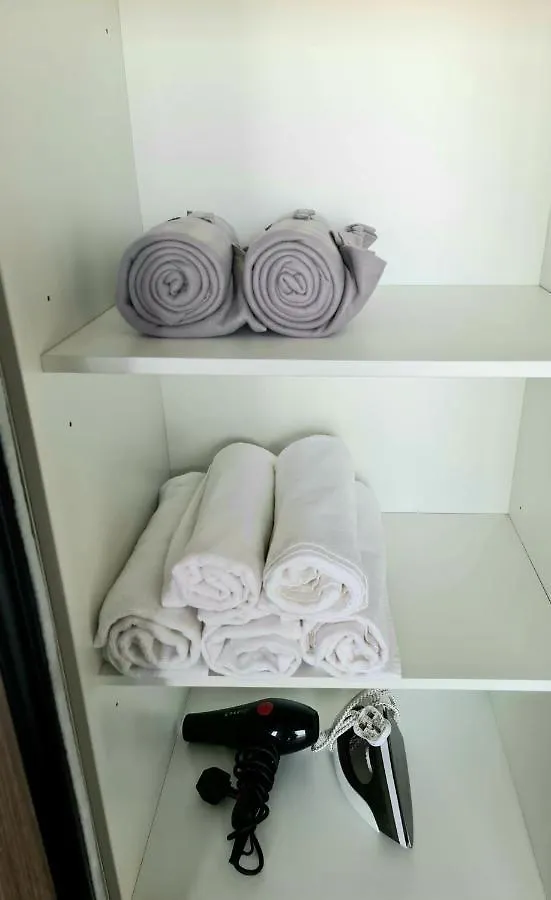 Apartment Beacon Executive Premium Suite George Town